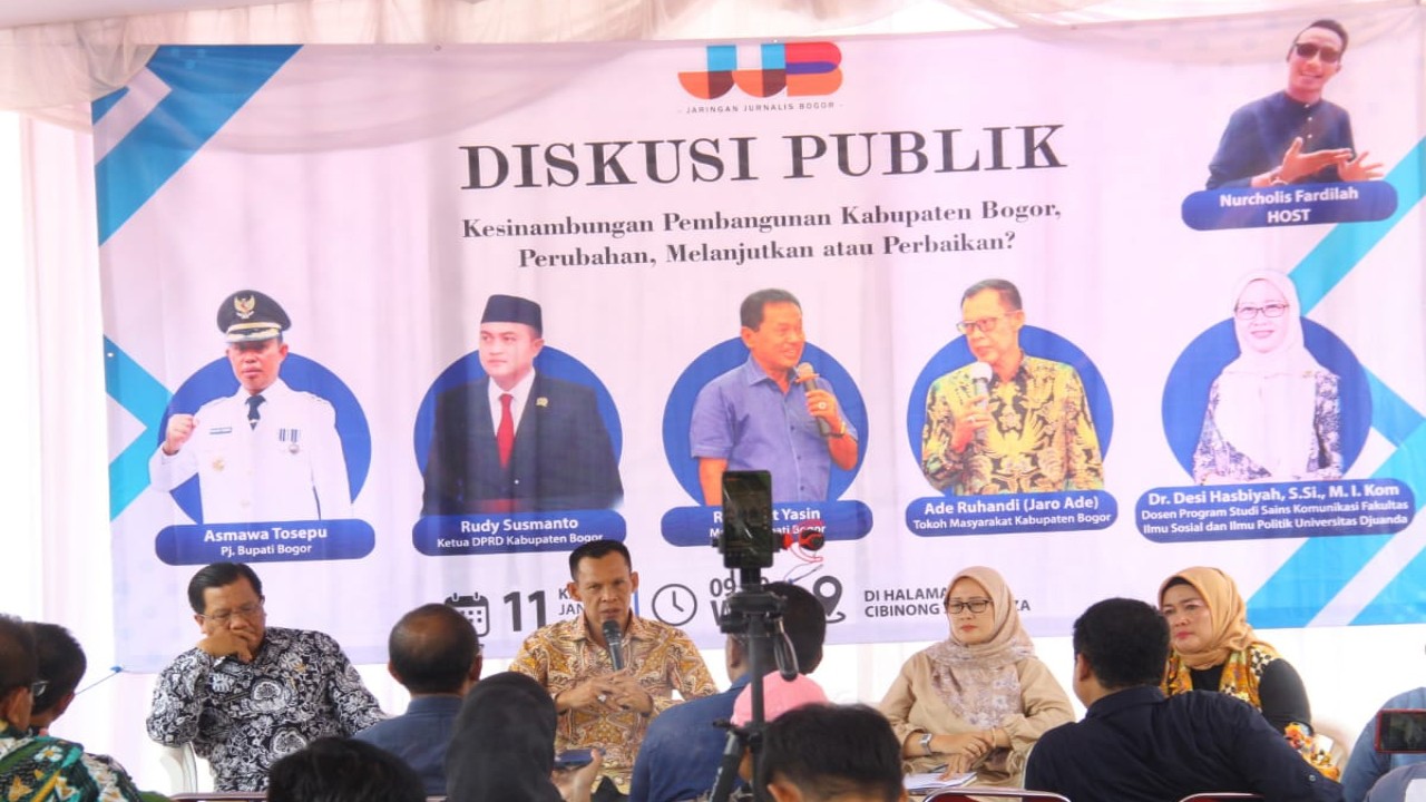 Diskusi publik (Arief Permana)