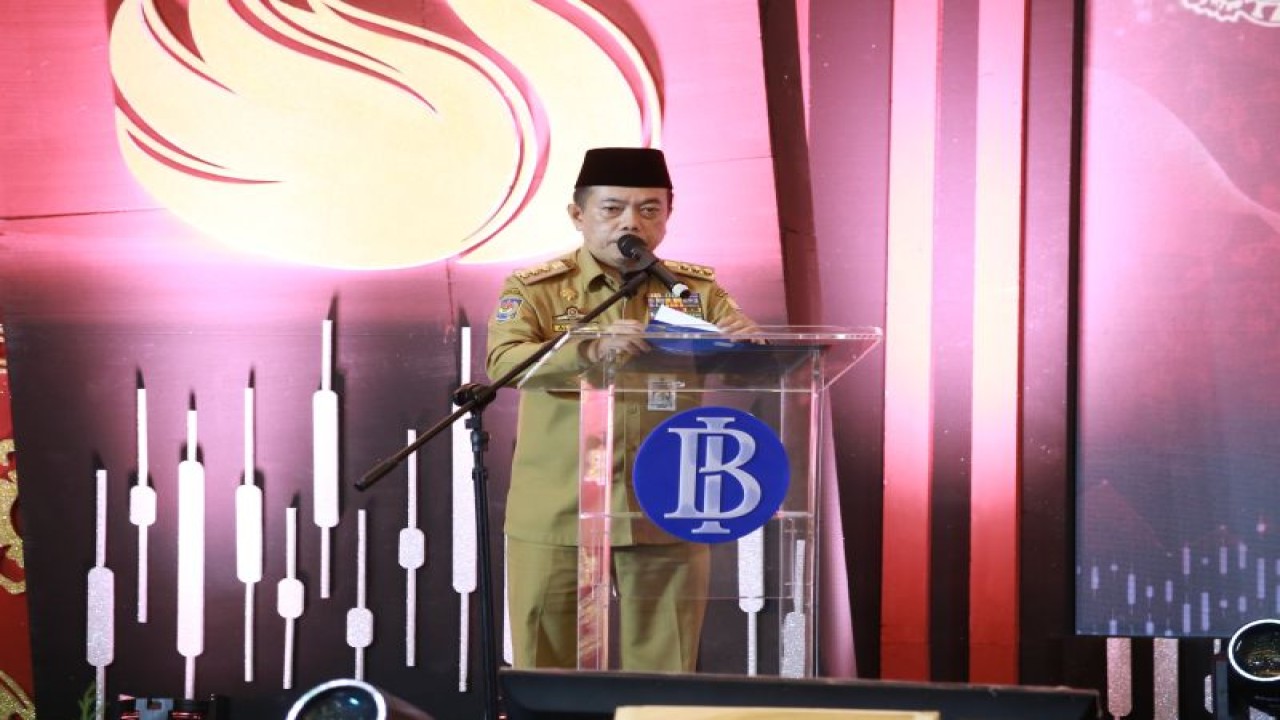 Gubernur Jambi Al Haris menyebutkan target pertumbuhan ekonomi Provinsi Jambi diatas lima persen pada 2024, Selasa (23/1/2024). (ANTARA/HO-BI Jambi)