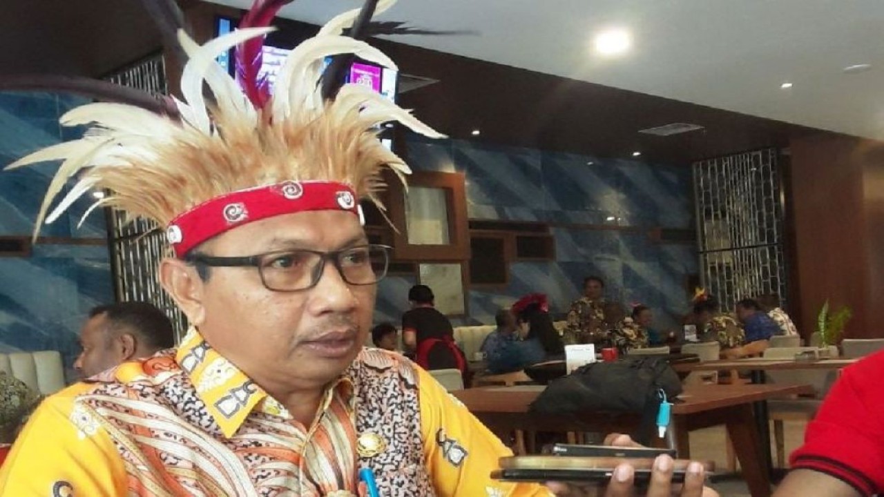Kepala Dinas Pendidikan dan Kebudayaan Biak Numfor, Papua Kamaruddin S.Pd ANTARA/Muhsidin