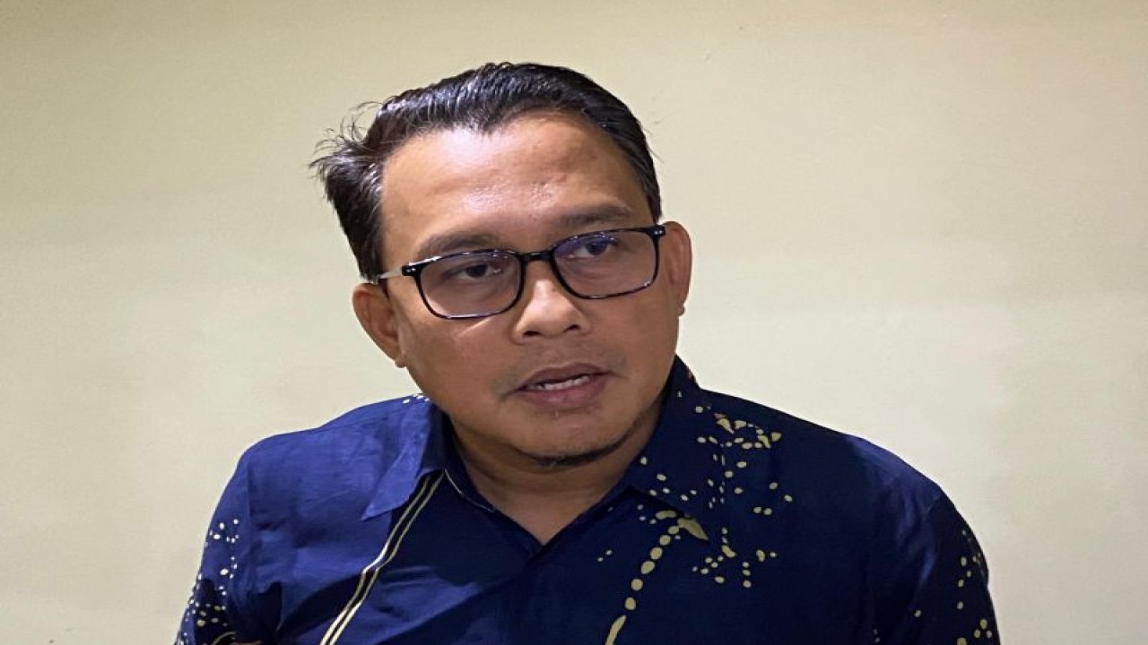 Kepala Bagian Pemberitaan KPK Ali Fikri saat memberikan keterangan di Gedung Merah Putih KPK, Jakarta, Jumat (26/1/2024). (ANTARA/Fath Putra Mulya)