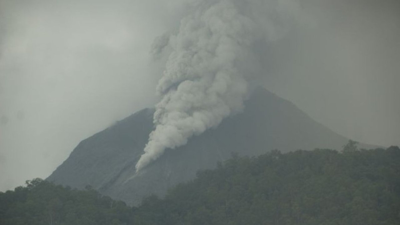 Gunung Lewotobi Laki-laki di NTT kembali erupsi/ist