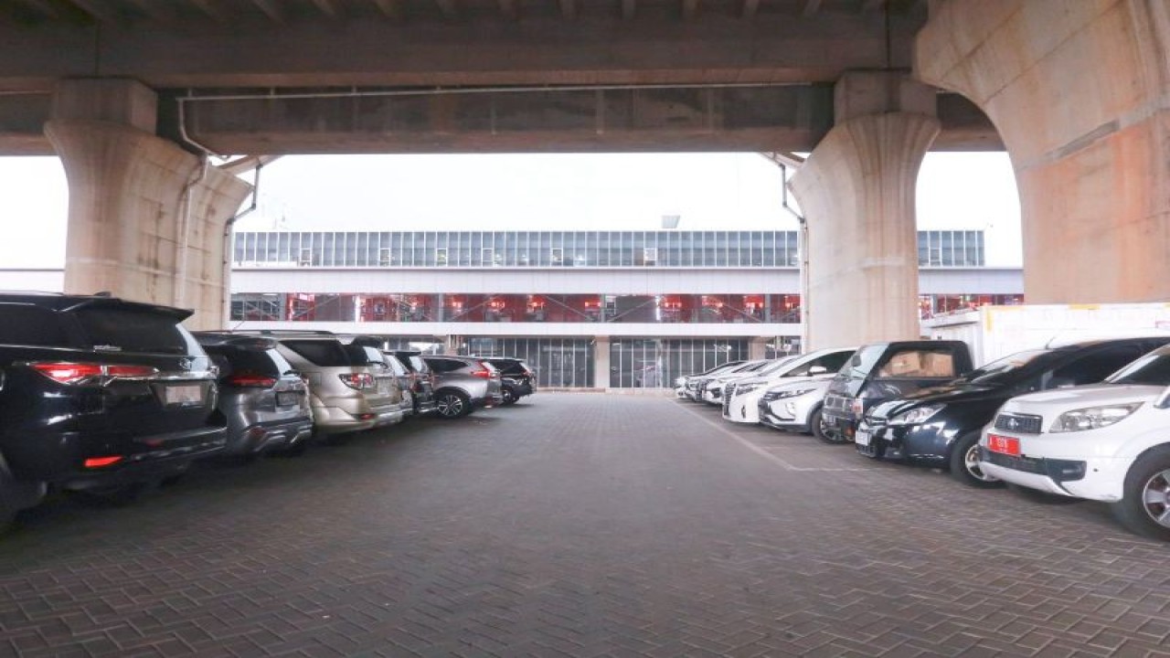 Lokasi Park and Ride di Stasiun Kereta Cepat Whoosh. (ANTARA/HO-PT KCIC)