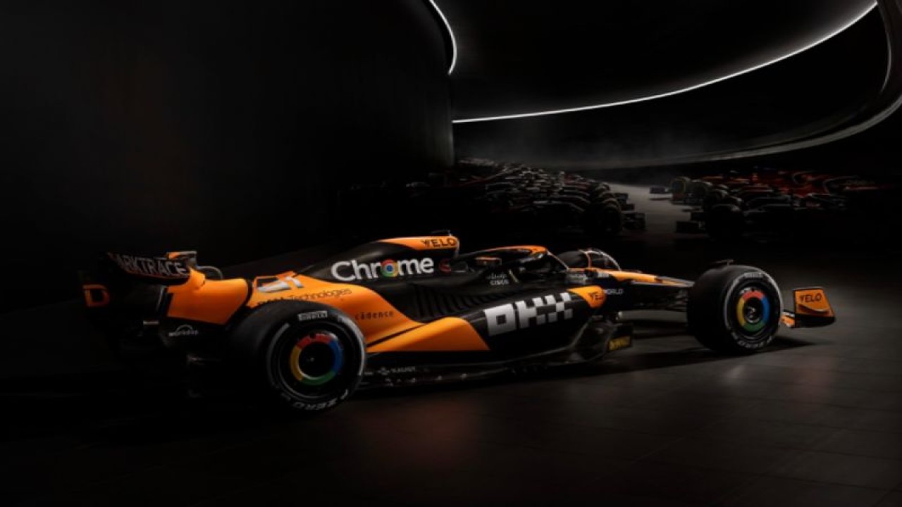 Tampilan perdana mobil balap MCL38 yang diungkapkan oleh tim McLaren, yang secara resmi akan diperkenalkan langsung ke publik pada 14 Februari 2024. ANTARA/X/McLaren