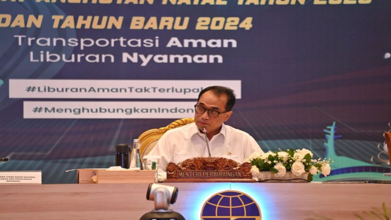 Menhub Budi Karya Sumadi resmi menutup Posko Pusat Angkutan Natal 2023 dan Tahun Baru 2024 di Gedung Kemenhub, Jakarta, Kamis (4/1/2024). ANTARA/HO-BKIP Kemenhub