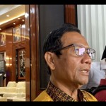 Menko Polhukam minta TNI, Polri, ASN betul-betul netral-1704272510