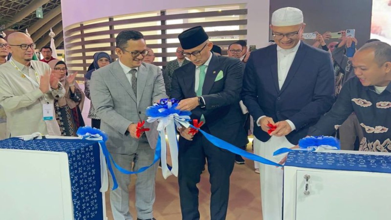 Menparekraf Sandiaga Uno menghadiri salah satu pameran haji dan umrah terbesar di dunia, Hajj and Umrah Services Conference and Exhibition 2024.​​​​​​​ ANTARA/HO-Kemenparekraf