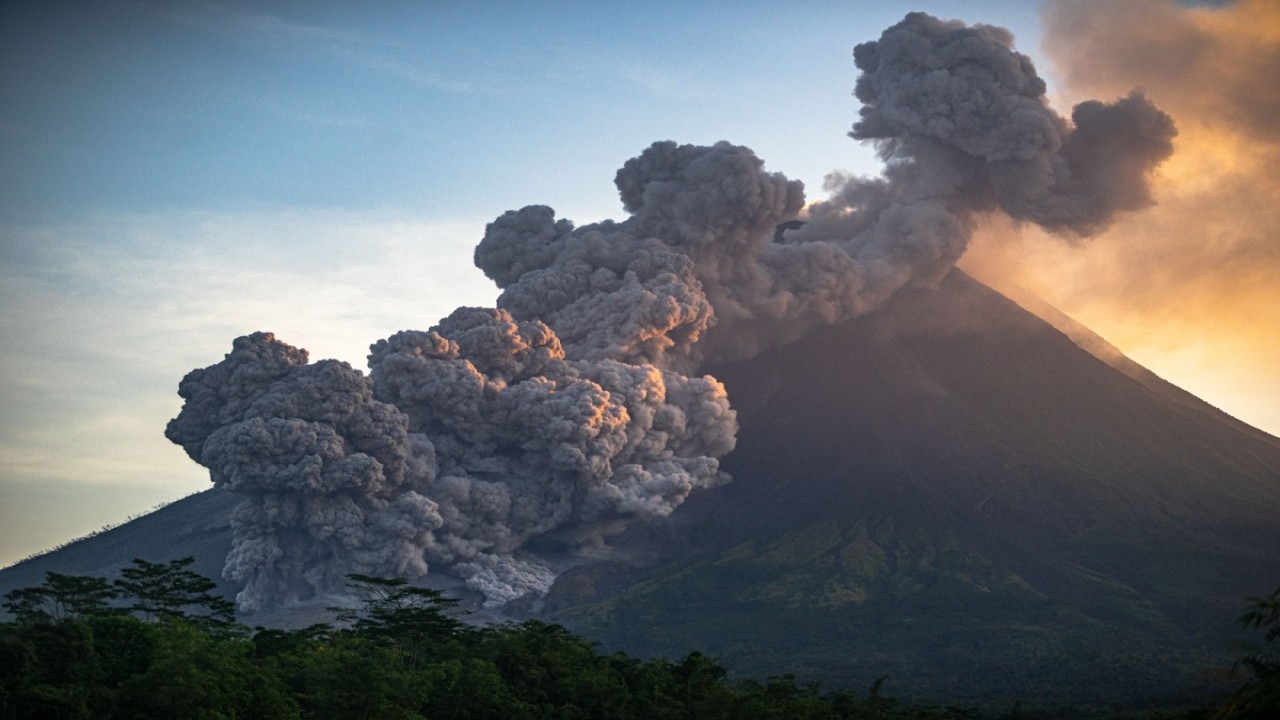 Gunung Merapi luncurkan awan panas guguran/ist