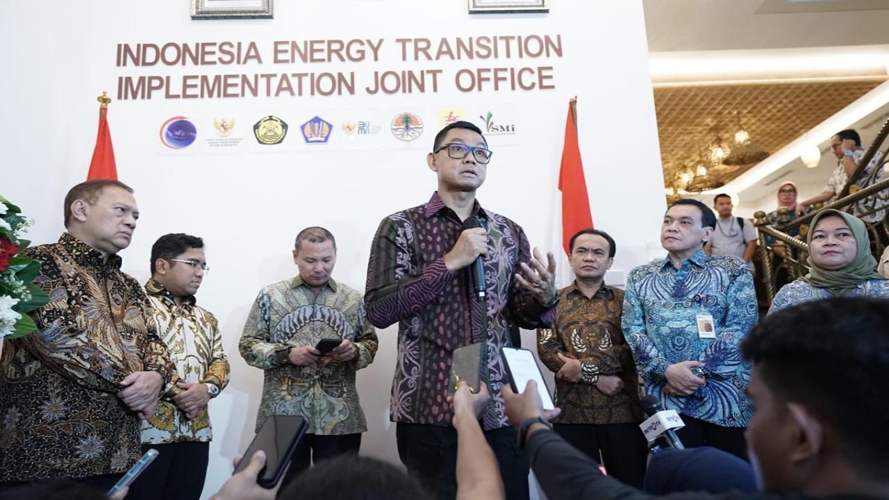 PT PLN (Persero) bersama Satuan Tugas Transisi Energi Nasional (Satgas TEN) meluncurkan  Indonesia Energy Transition Implementation Joint Office atau Rumah Perancangan Aksi Transisi Energi Nasional (PATEN)