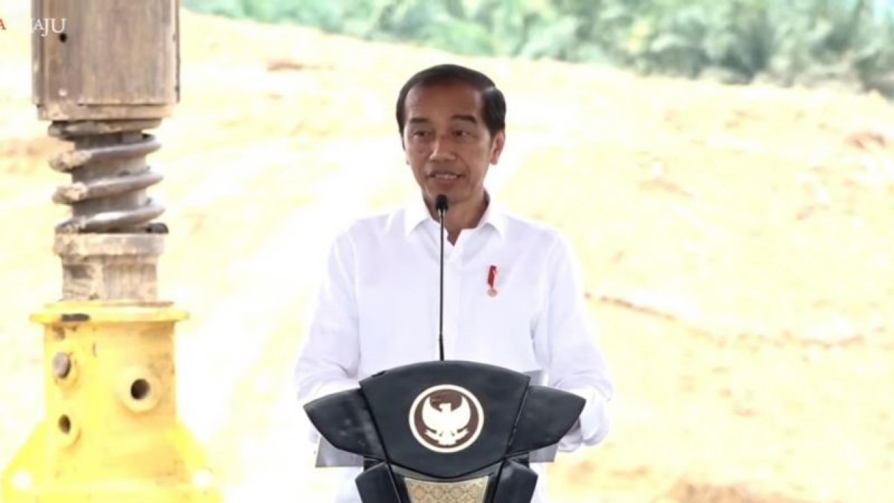 Tangkapan layar Presiden Joko Widodo ketika meresmikan pembangunan Masjid Negara di Ibu Kota Nusantara, pada Rabu (17/1/2024). (ANTARA/Yashinta Difa)