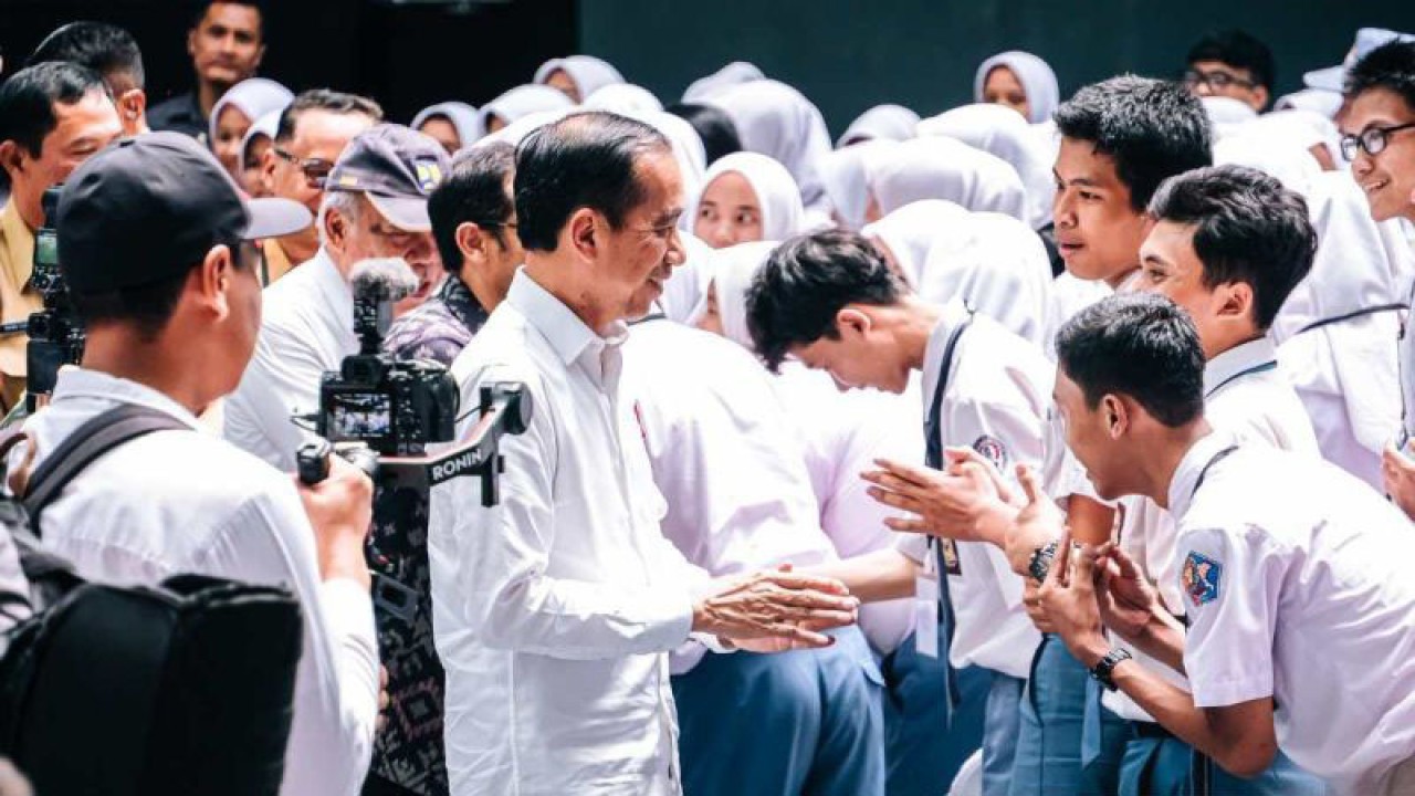 Presiden Joko Widodo menemui para pelajar di Kota Magelang. ANTARA/HO - Bagian Prokompim Kota Magelang