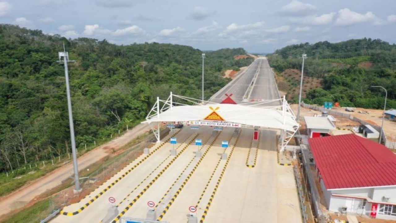 Iustrasi - Contoh Proyek Strategis Nasional (PSN), Jalan Tol Trans Sumatera. ANTARA/HO - Hutama Karya