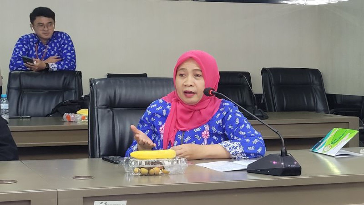 Ketua Umum Dewan Perwakilan Pusat (DPP) Persatuan Ahli Gizi Indonesia (Persagi) Kombes (Pol) Rudatin saat ditemui di kantor Kementerian Kesehatan di Jakarta, Kamis (25/1/2024). (ANTARA/Sean Muhamad)