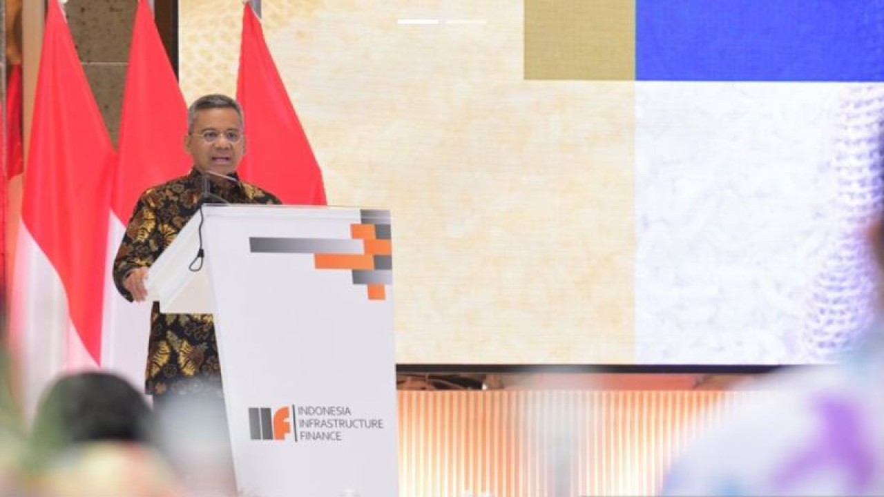 Wakil Menteri Keuangan (Wamenkeu) Suahasil Nazara memberikan sambutan saat kegiatan IIF’s Anniversary Dialogue bertema “The Dynamics of Sustainable Infrastructure Financing and Its Roles in Achieving Food Security” di Jakarta, Senin (29/1/2024). (ANTARA/HO-Kementerian Keuangan)