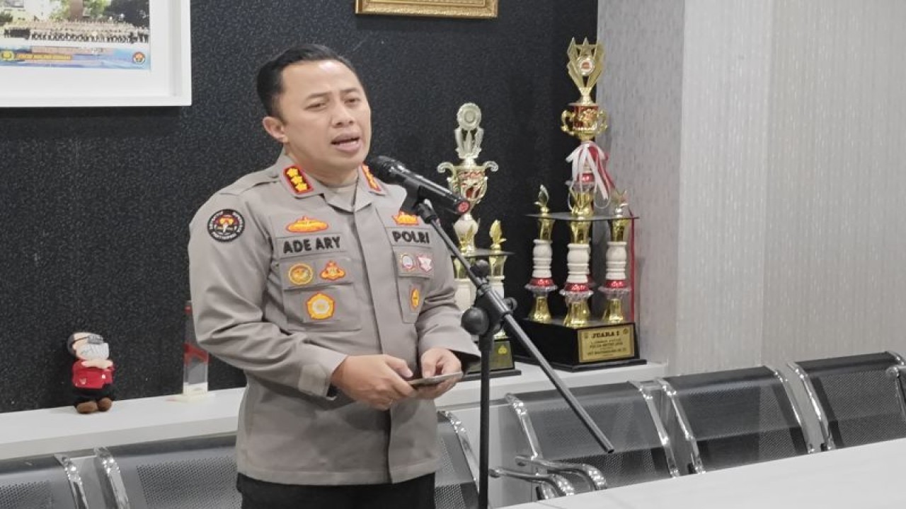 Kabid Humas Polda Metro Jaya Kombes Pol Ade Ary Syam Indradi saat ditemui di Jakarta, Selasa (5/2/2024). ANTARA/Ilham Kausar