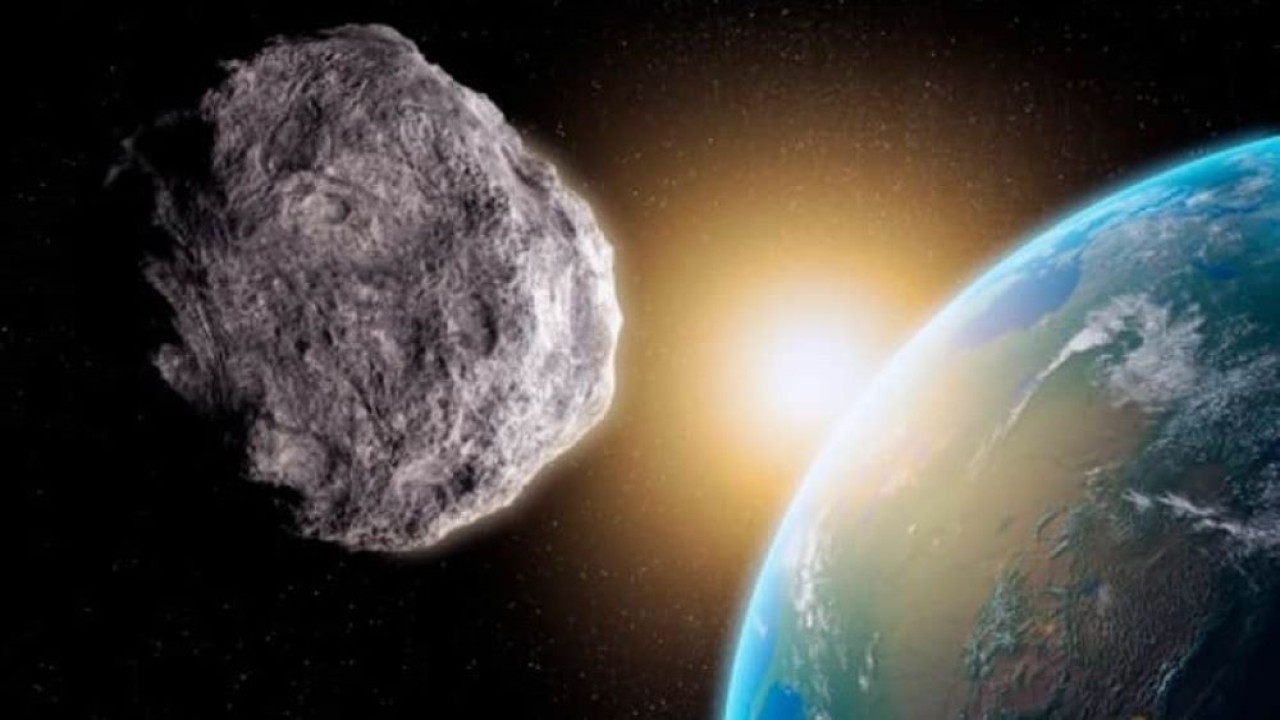 Asteroid sebesar lapangan sepak bola akan mendekati Bumi dalam beberapa hari mendatang. (Getty Images)