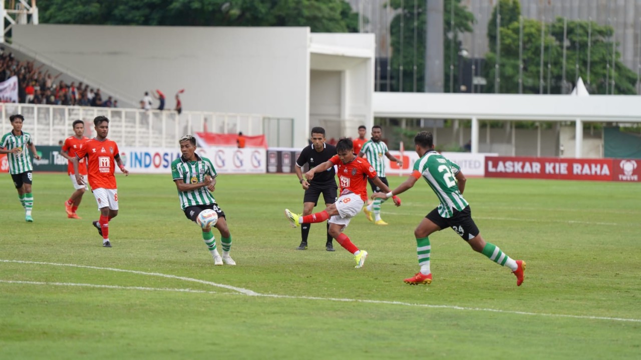 Maluku Utara (Malut) United FC vs Deltras FC pada laga babak 12 besar Grup Y Liga 2 2024 di Stadion Madya GBK Jakarta, Sabtu (3/2/2024)/ist