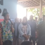 Calon Wakil Presiden RI Gibran Rakabuming Raka di balai warga kawasan Cipayung, Depok, Jawa Barat, Jumat (2/2/2024). ANTARA/Walda-1706847922