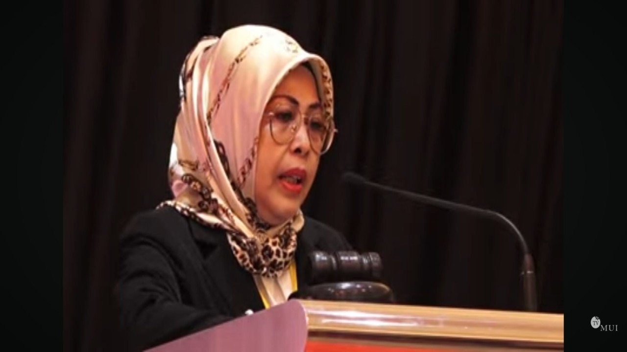Dr. Hj. Siti Ma’rifah, (foto : screenshot google,android,youtube)