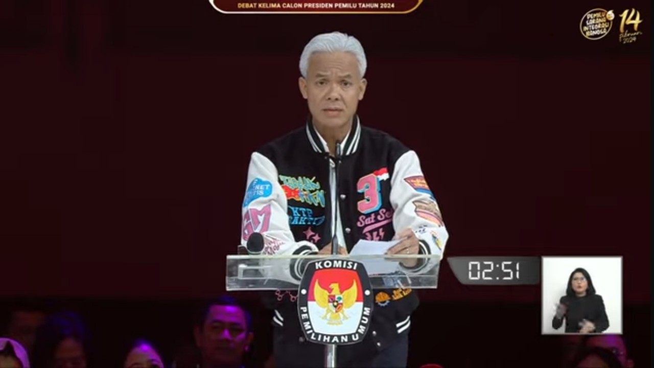 Capres Ganjar Pranowo dalam debat terakhir Pilpres 2024.