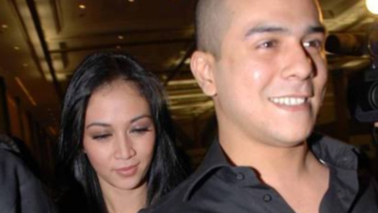 Gathan Saleh ketika masih bersama Dina Lorenza/net