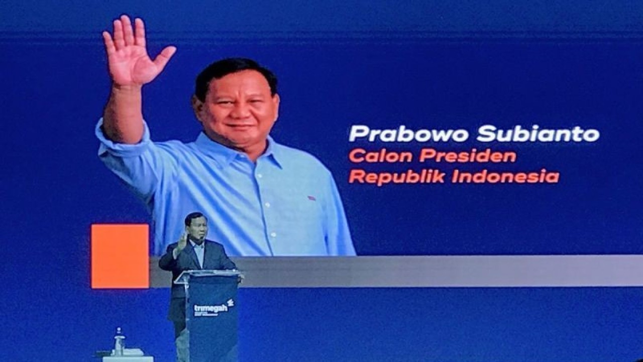 Calon Presiden RI Prabowo Subianto menyampaikan pandangannya mengenai perekonomian Indonesia pada tahun 2024 dalam acara yang digelar Trimegah Sekuritas Indonesia di Jakarta, Rabu (31/1/2024). ANTARA/Genta Tenri Mawangi/aa.