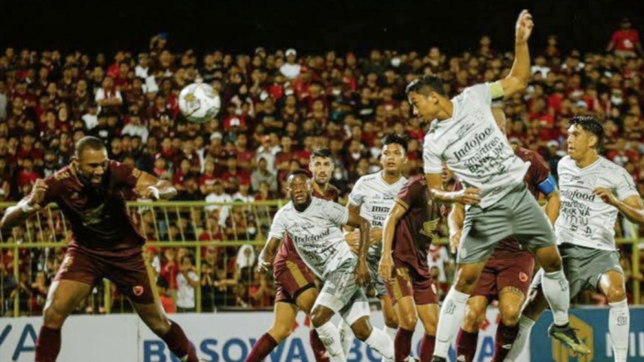 Laga PSM Makassar vs Bali United