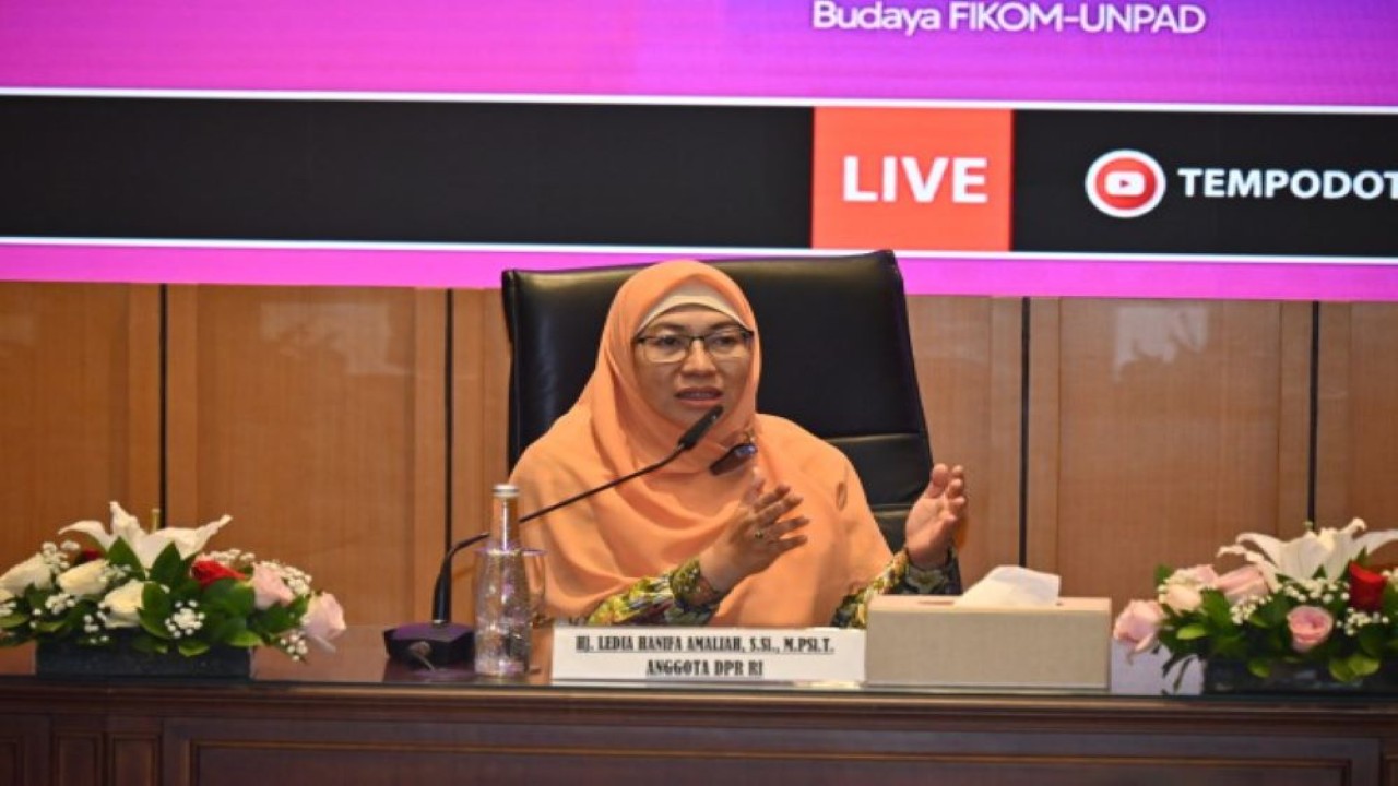 Anggota Komisi X DPR RI Ledia Hanifa Amalia saat mengikuti diskusi publik bekerja sama dengan Tempo Media di Ruang Abdul Muis, Jakarta, Senin (12/2/2024). Foto: Farhan/nr