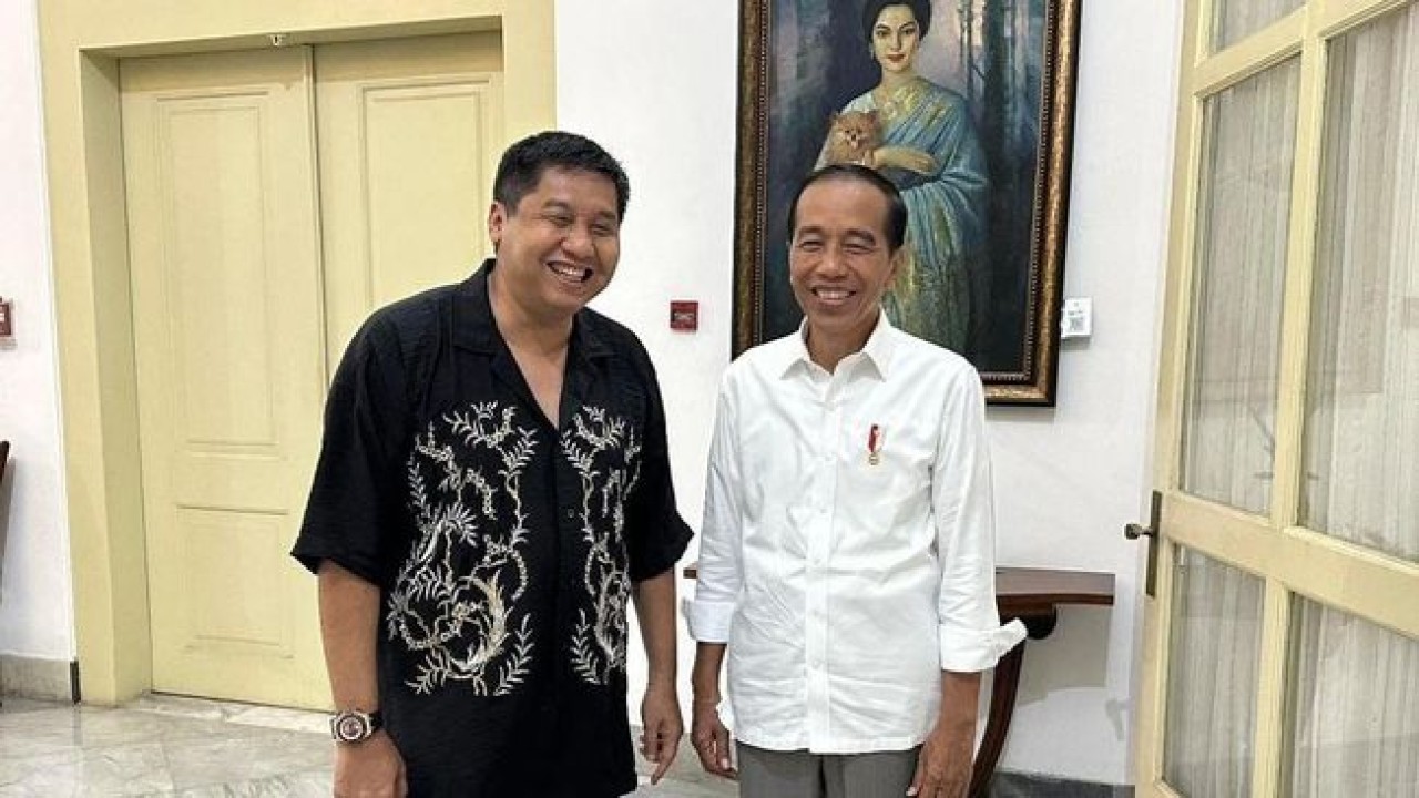 Presiden Jokowi (kanan) dan Maruarar Sirait atau Ara.