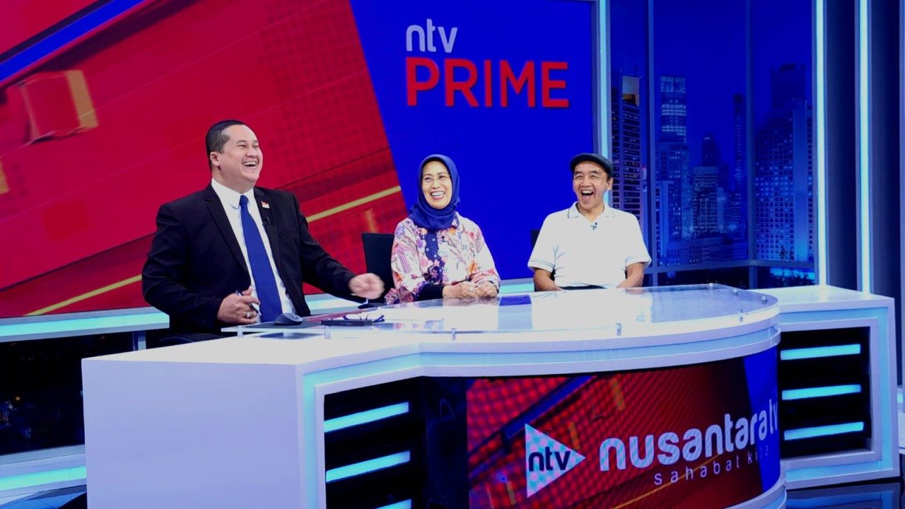 Ketua Dewan Pers Ninik Rahayu dan Jurnalis Senior Bambang Harymurti. (Foto: Nusantaratv)