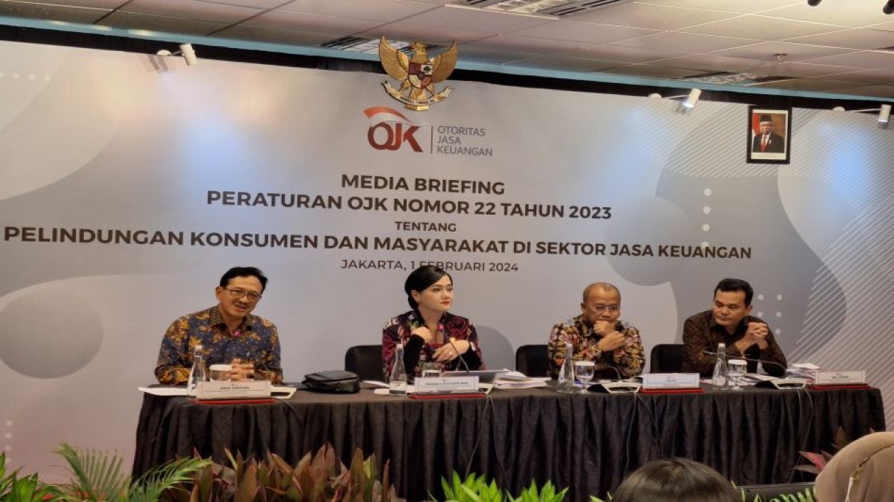 Media Briefing Peraturan OJK Nomor 22 Tahun 2023 yang digelar di Jakarta, Kamis (01/02/2024) (ANTARA/Bayu Saputra)