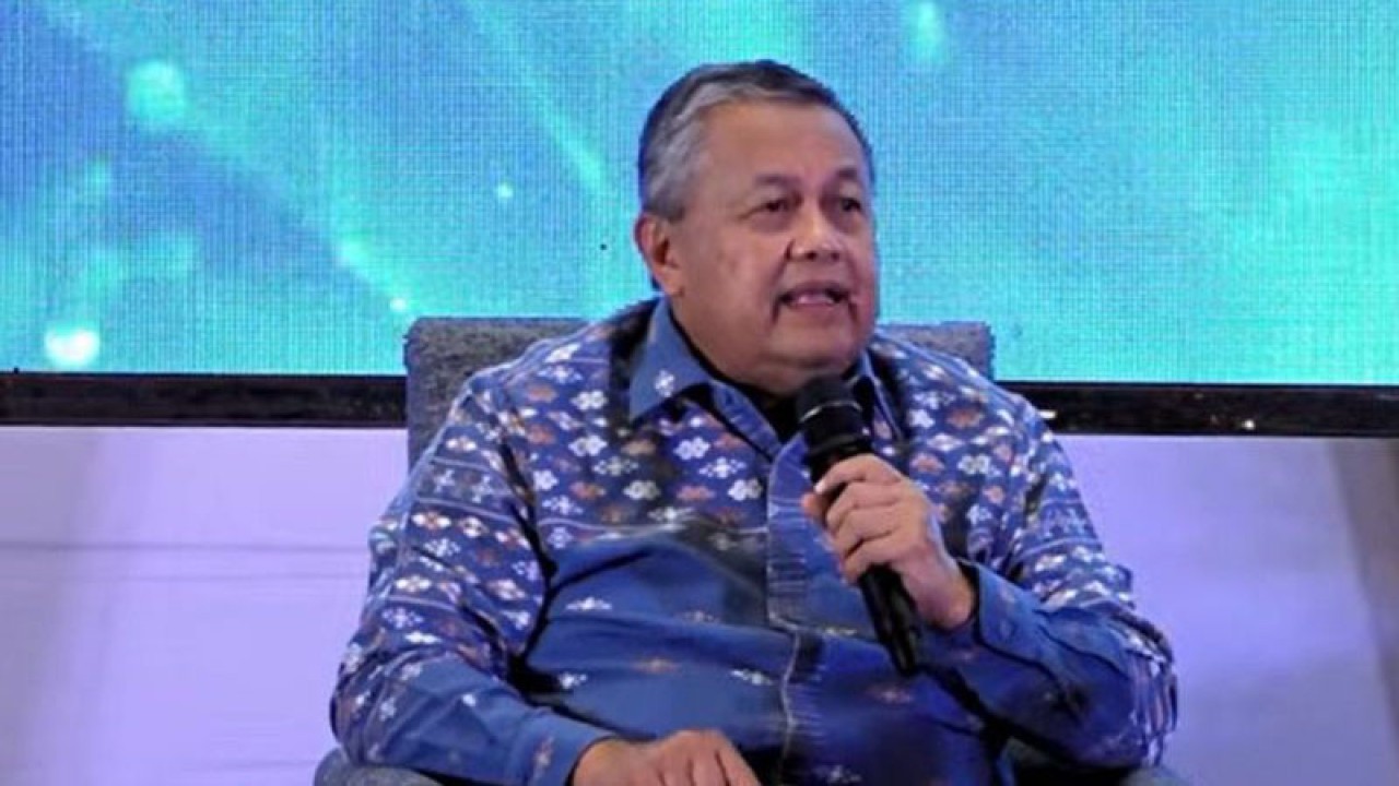 Gubernur Bank Indonesia (BI) Perry Warjiyo berbicara dalam Seminar Starting Year Forum 2024: Stabilitas Moneter di Tengah Dinamika Ekonomi 2024 di Jakarta, Kamis (1/2/2024). ANTARA/Martha Herlinawati Simanjuntak