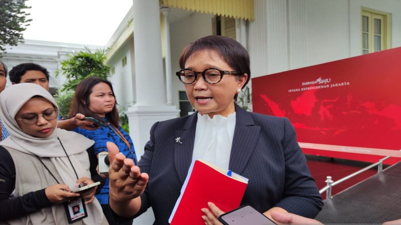 Menteri Luar Negeri Retno Marsudi saat ditemui di Istana Kepresidenan Jakarta, Selasa (6/2/2024). ANTARA/Mentari Dwi Gayati