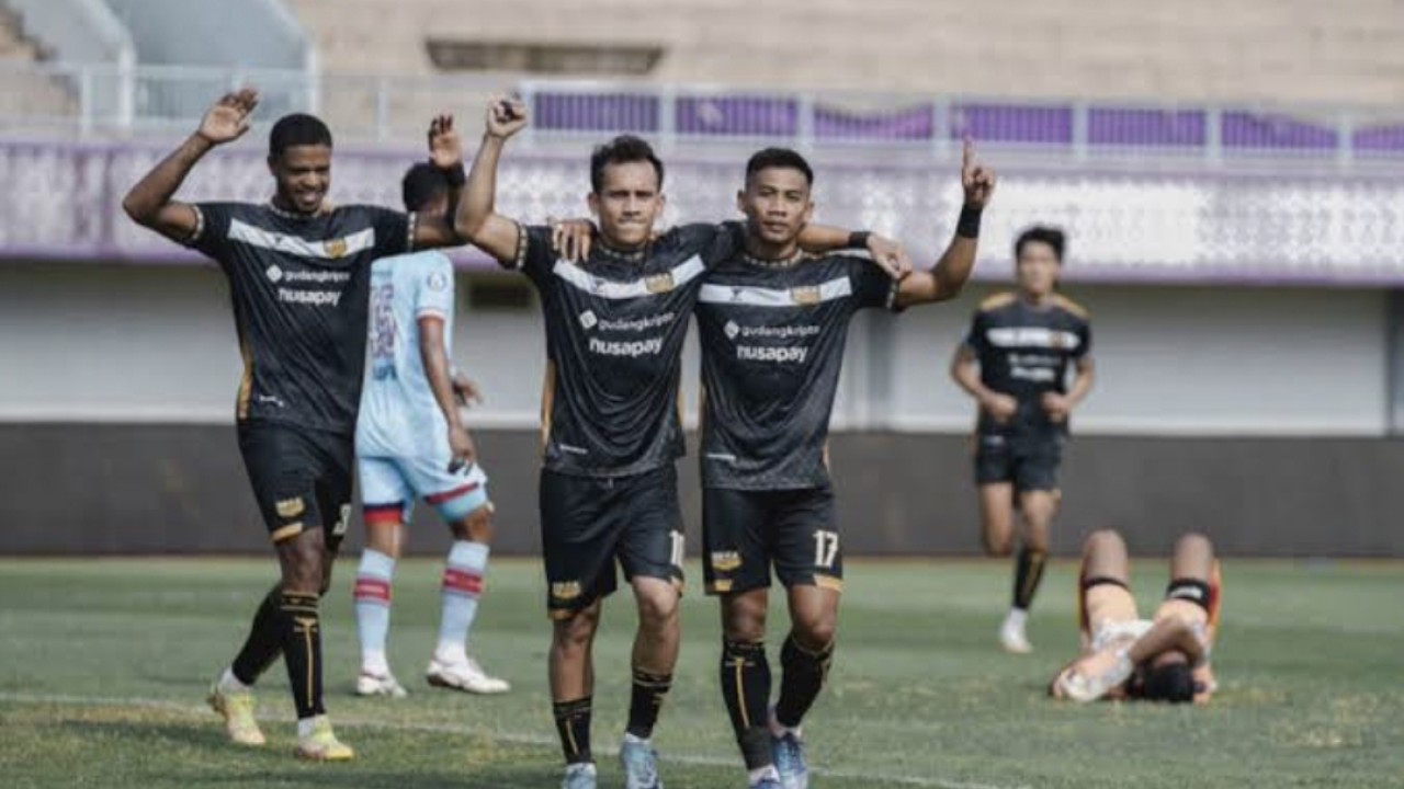 Selebrasi skuad Dewa United di laga kontra RANS Nusantara
