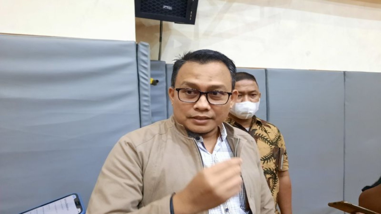 Kepala Bagian Pemberitaan Komisi Pemberantasan Korupsi (KPK) Ali Fikri di Gedung Merah Putih KPK, Jakarta. (Foto: ANTARA/Fath Putra Mulya))