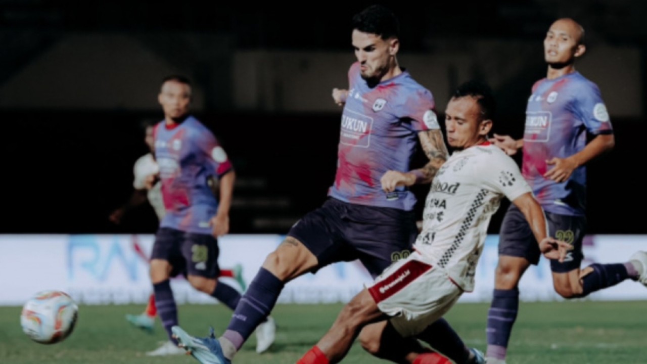 Laga Bali United vs Rans Nusantara