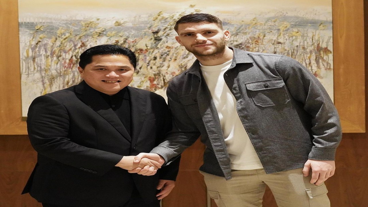 Menteri BUMN Erick Thohir dan Pemain Naturalisasi Maarten Vincent Paes / Instagram @pssi