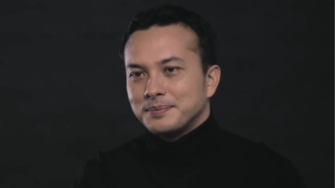 Nicholas Saputra (YouTube  Harper's Bazaar Indonesia)