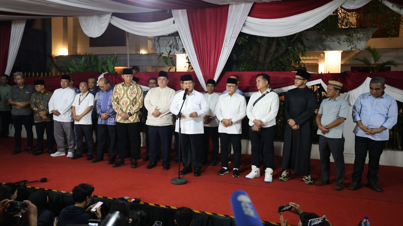 Prabowo Subianto di rumah Kertanegara, usai diumumkan KPU RI sebagai pemenang Pilpres 2024.