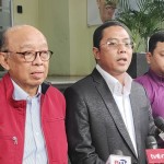 Rektor nonaktif UP, ETH (jaket merah) saat ditemui di Polda Metro Jaya, Kamis (29/2/2024). ANTARA/Ilham Kausar-1709612000
