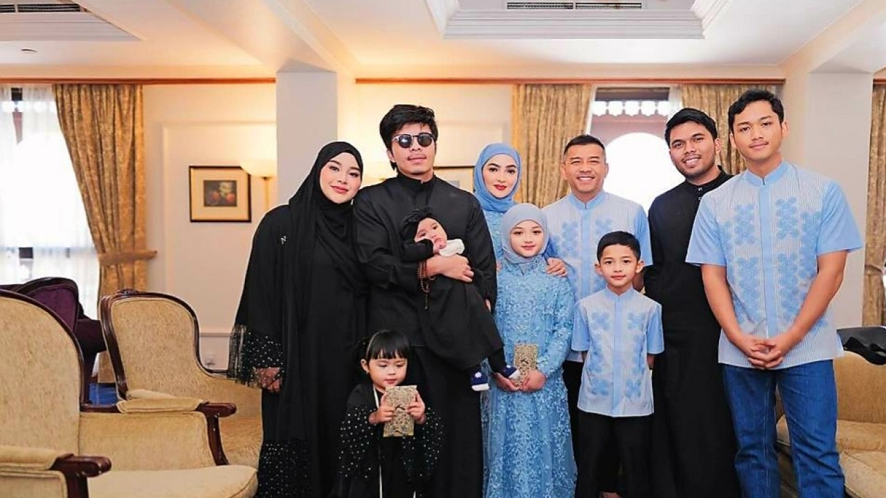 Anang Hermansyah dan keluarga/Instagram