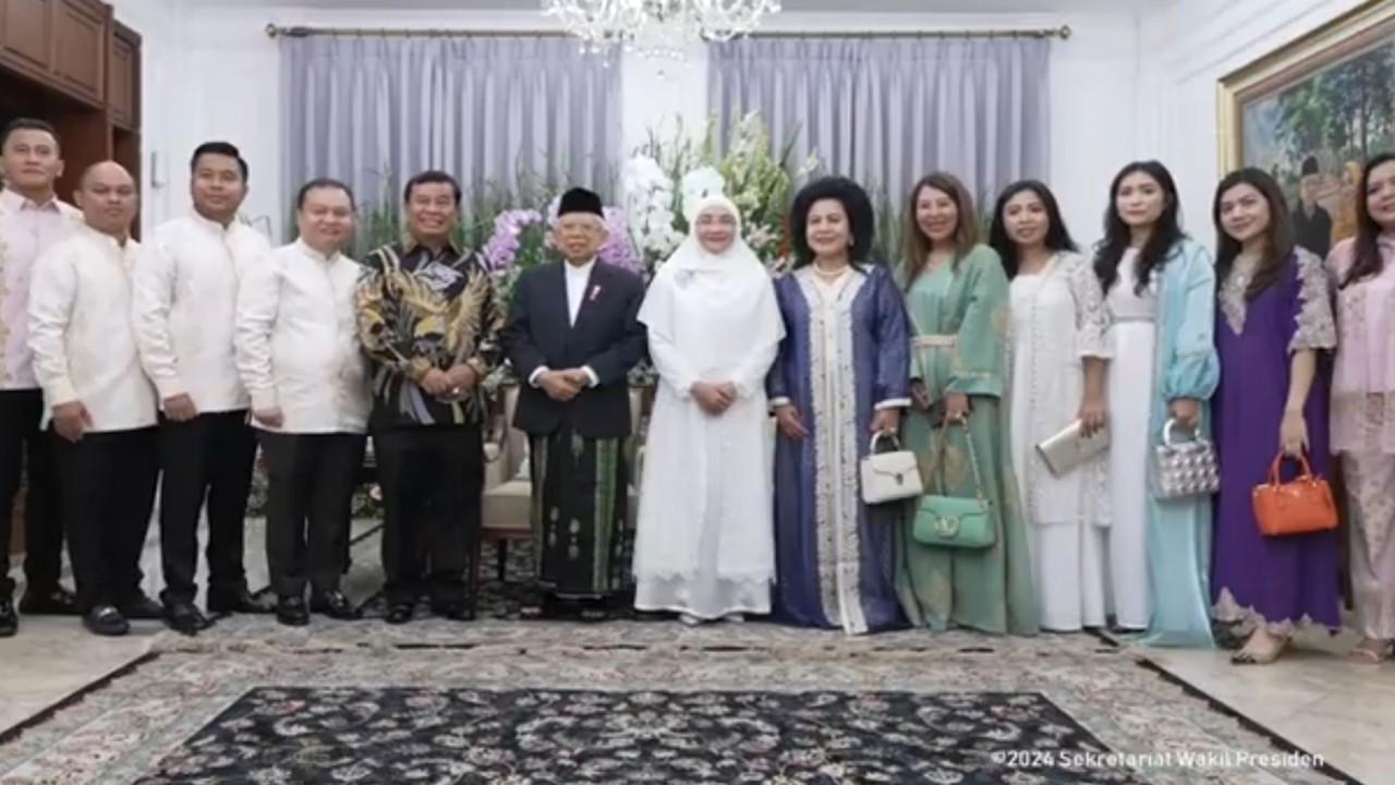 Halal bihalal Idulfitri yang digelar Wapres Ma'ruf Amin dan istri. (YouTube Setwapres)