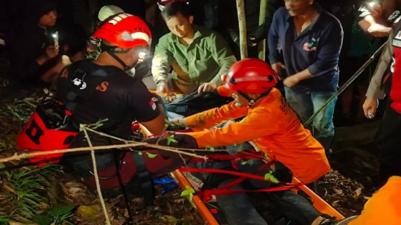 Tim SAR Gabungan berhasil menemukan seorang perempuan kewarganegaraan Prancis . (Antara)