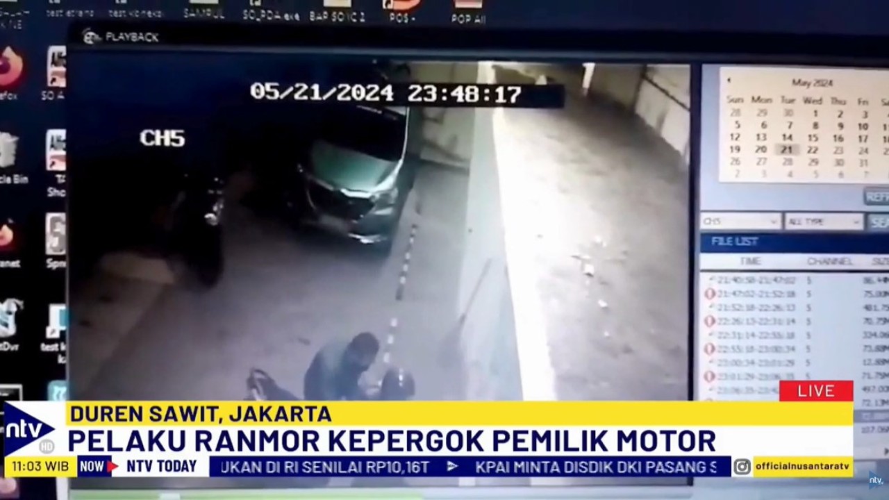 Kamera pengawas (CCTV) merekam saat dua pelaku beraksi di halaman miniarket di Jalan I Gusti Ngurah Rai, Klender, Duren Sawit, Jakarta Timur.