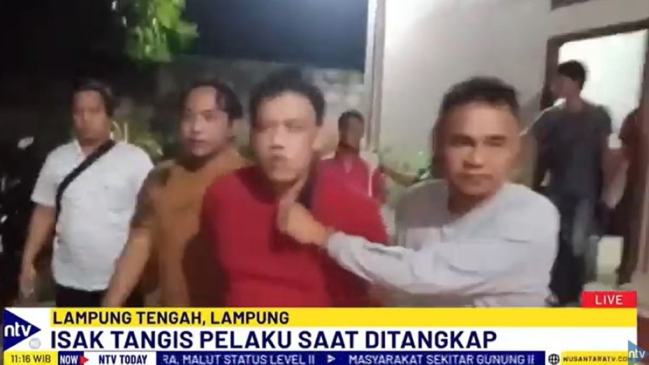 Petugas gabungan dari Tim Tekab 308 Polres Lampung Tengah dan Jatanras Polda Lampung melakukan penggerebekan terhadap dalang komplotan spesialis pencurian rumah atas nama Andi, di Lampung Tengah.