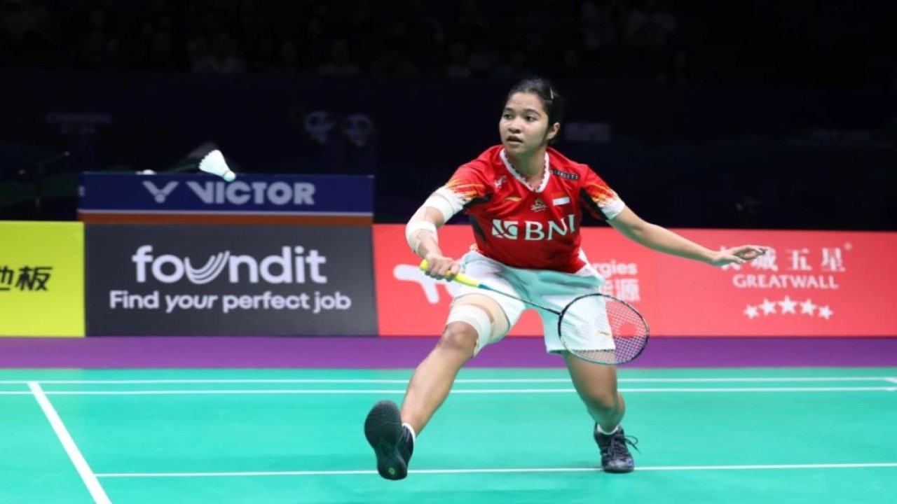 Kekalahan Ester Nurumi Tri Wardoyo dari He Bing Jiao membuat tim putri Indonesia kalah 0-3 dari China dalam final Piala Uber 2024, pada Minggu (5/5/2024). (Foto: Humas PBSI)