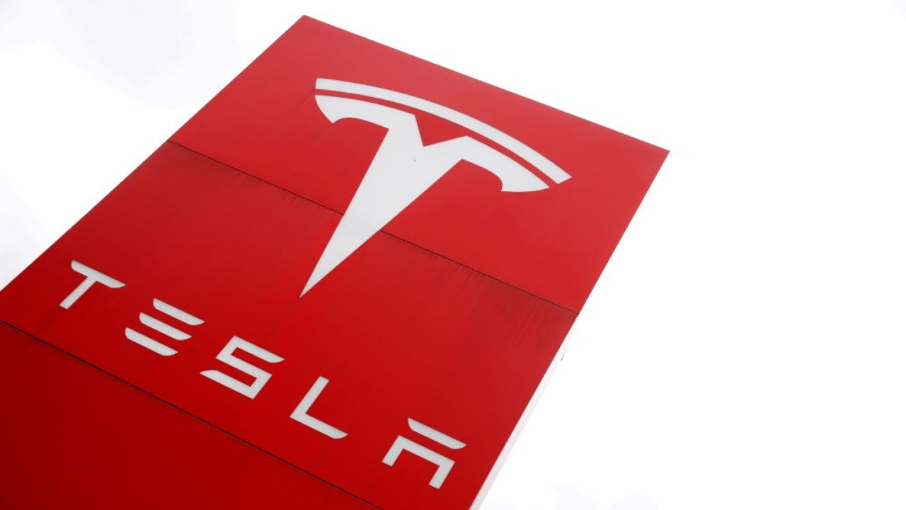 Ilustrasi. Logo Tesla. (Foto: Reuters)