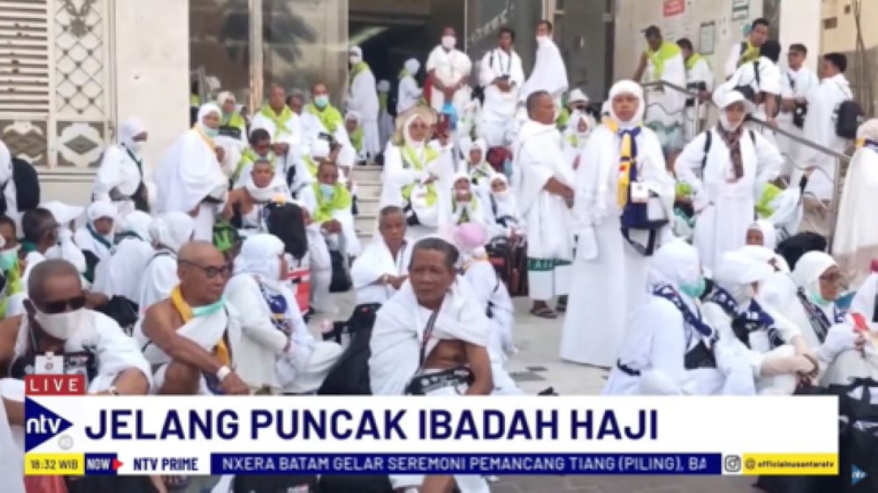 Jemaah haji Indonesia bersiap menuju Arafah untuk melaksanakan wukuf