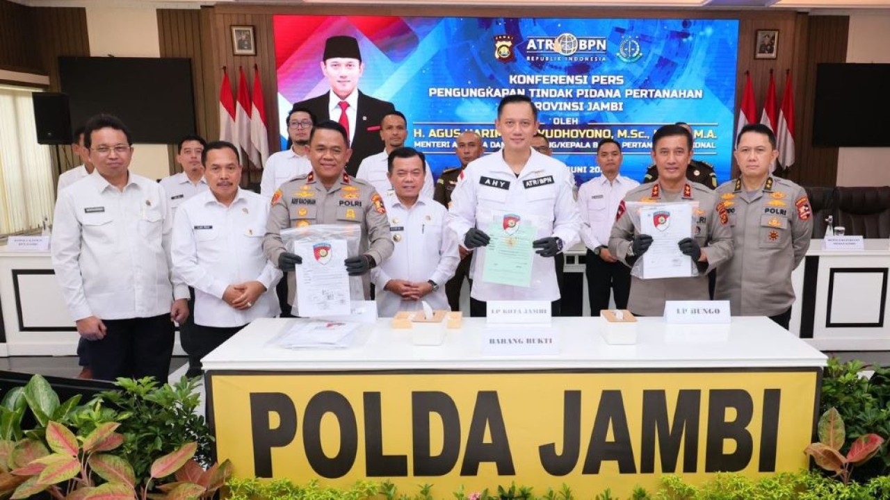 Menteri ATR/BPN, Agus Harimurti Yudhoyono (AHY) pada konferensi pers Pengungkapan Tindak Pidana Pertanahan di Jambi yang berlangsung di Gedung Siginjai Sakti Wira Bhakti Polda Jambi, Selasa (25/6/2024)/istimewa