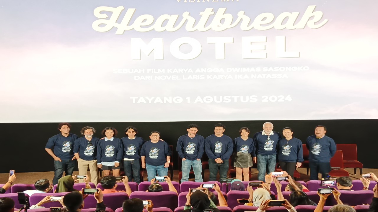 Para Crew dan Pemain Heartbreak Motel