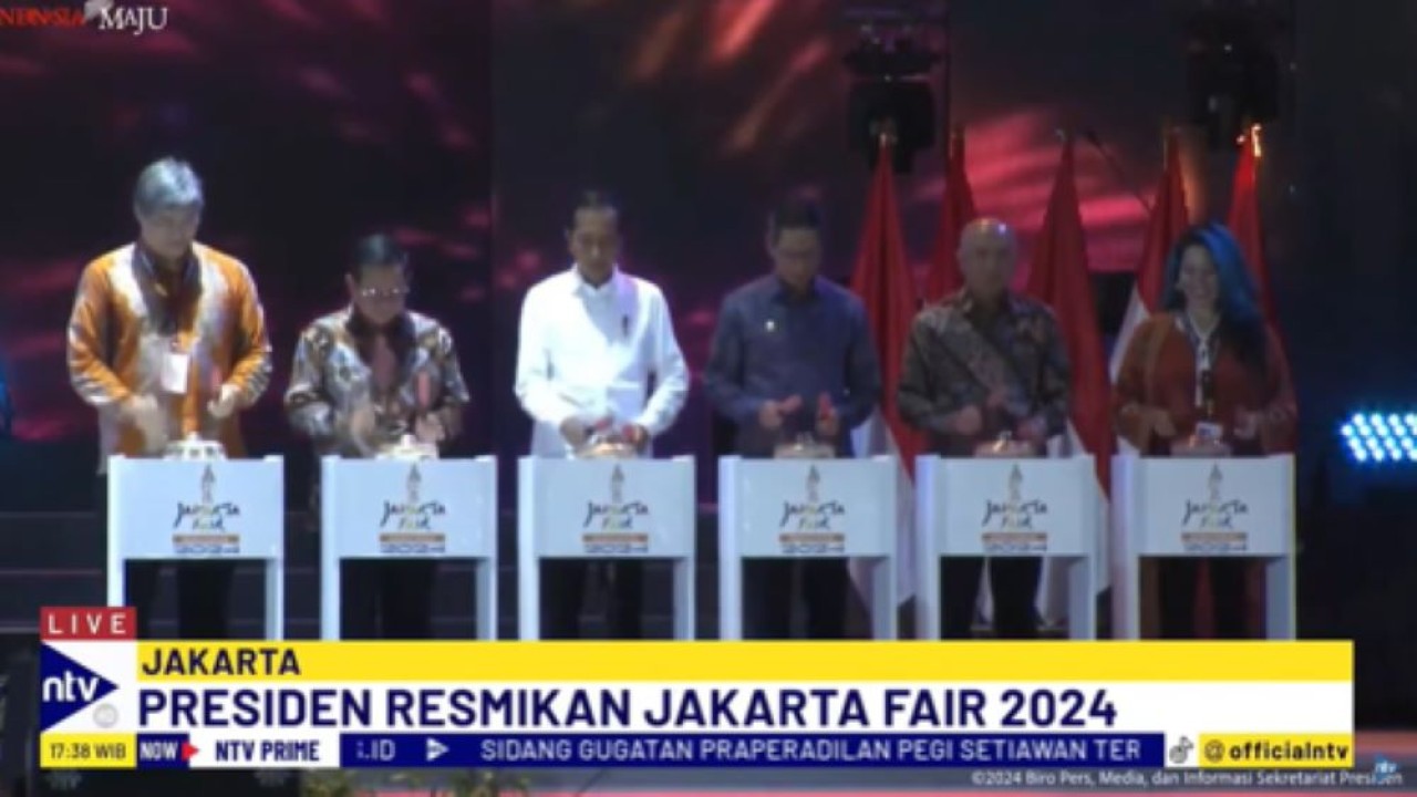 Presiden Joko Widodo (Jokowi) didampingi Pj Gubernur DKI Jakarta Heru Budi Hartono dan pejabat lainnya resmi membuka Jakarta Fair 2024/tangkapan layar NTV